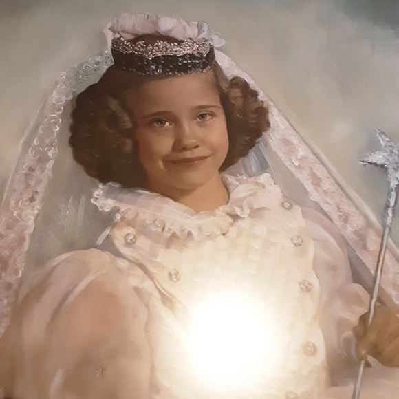 This is painted portrait Christmas/Halloween Girl - Picture 4 of 12